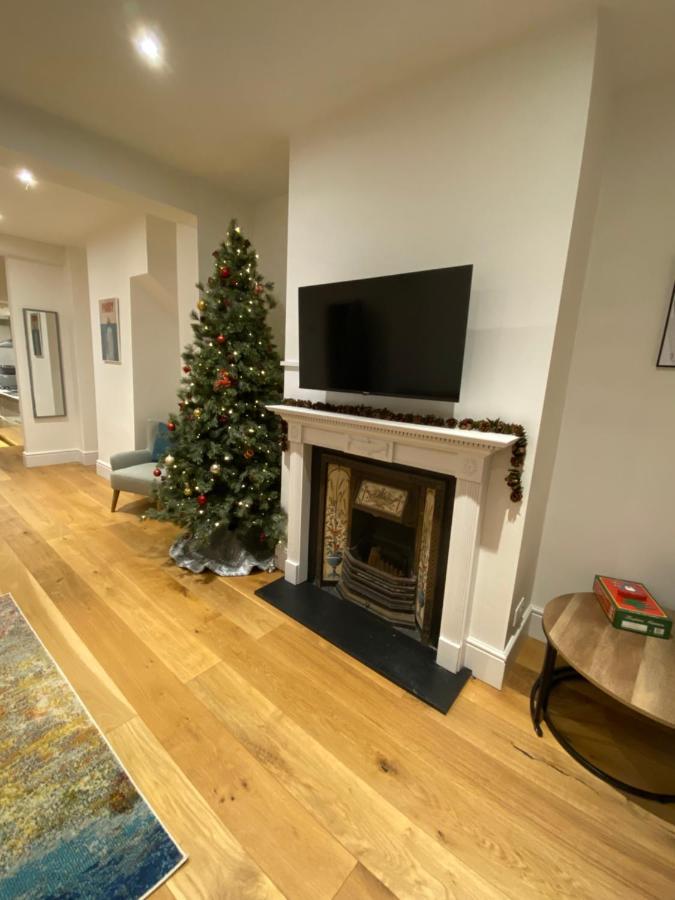 Stylish 2 Bedroom Cottage, Close To Town Centre Вётинг Экстерьер фото